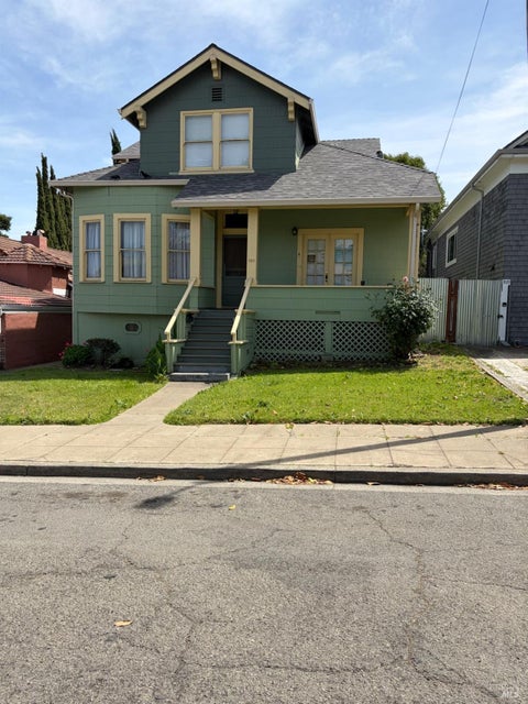Photo of 925 Virginia Street, Vallejo, CA 94590 (MLS # 326041822)
