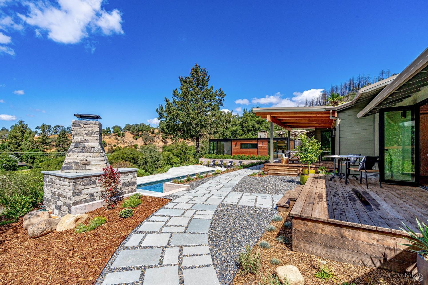 104 Camino Vista