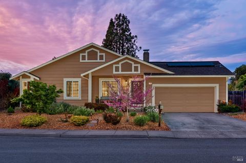 Photo of 1702 Northstar Drive, Petaluma, CA 94954 (MLS # 326026197)