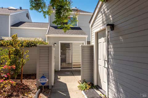 Photo of 2324 Lakeview Drive, Santa Rosa, CA 95405 (MLS # 326051434)