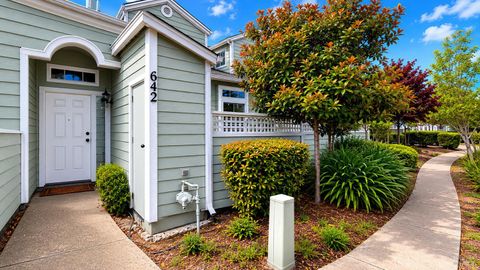 Photo of 642 Wisteria Lane, Santa Rosa, CA 95407 (MLS # 326046106)