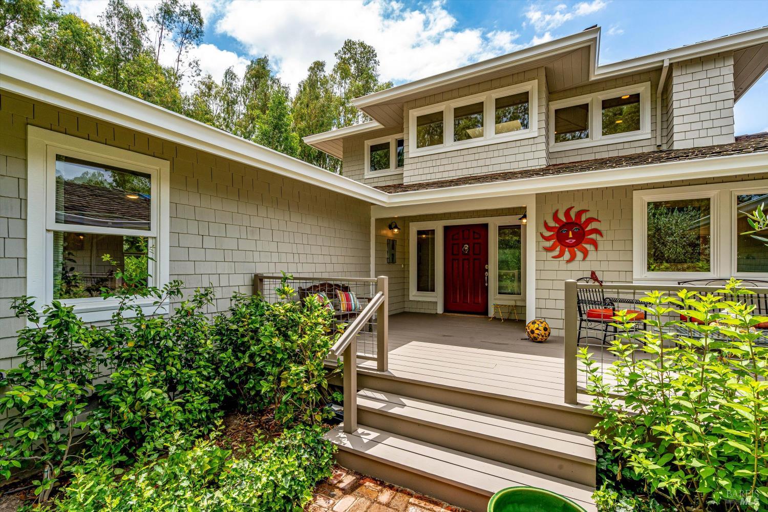 585 Denmark Street