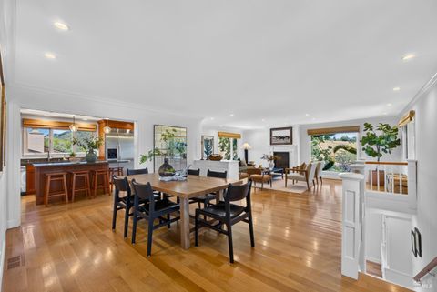 Photo of 32 Longwood Drive, San Rafael, CA 94901 (MLS # 326057957)