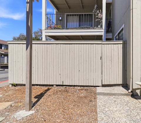 Photo of 8 Lakeview Court, Novato, CA 94947 (MLS # 326058292)