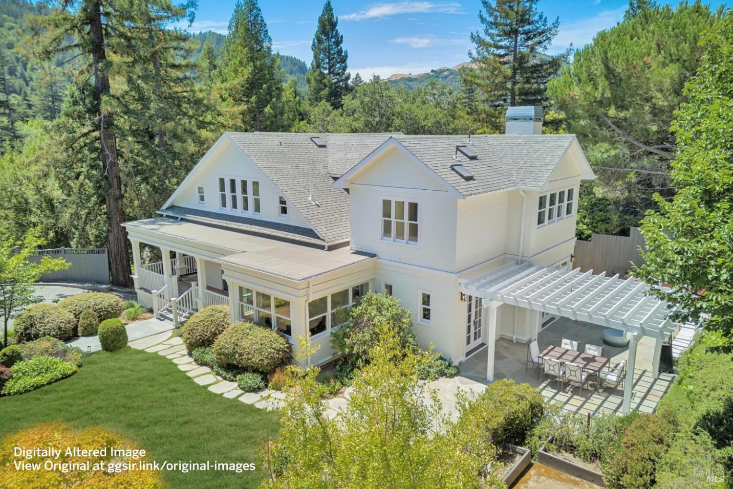 8 Sir Francis Drake Boulevard