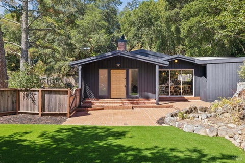 Photo of 230 Cascade Drive, Fairfax, CA 94930 (MLS # 326066562)
