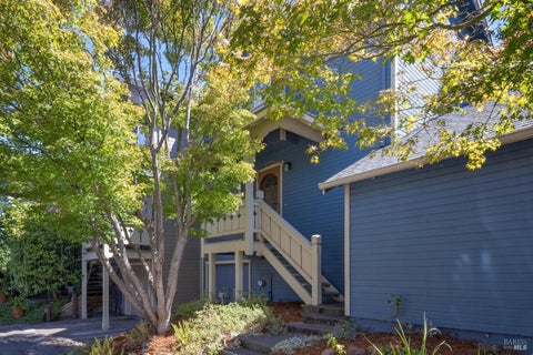 Photo of 2 Rain Tree Court, Petaluma, CA 94952 (MLS # 326074431)
