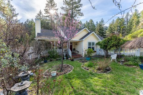 Photo of 27581 Poppy Drive, Willits, CA 95490 (MLS # 326014769)