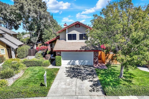 Photo of 443 Yale Avenue, Vacaville, CA 95687 (MLS # 326076982)