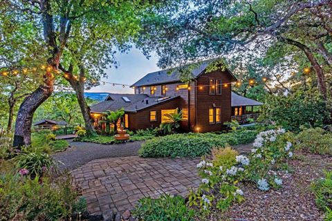 Photo of 10601 Slattery Road, Glen Ellen, CA 95442 (MLS # 326020793)