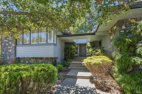 Photo of 1235 White Oak Drive, Santa Rosa, CA 95409 (MLS # 326062950)