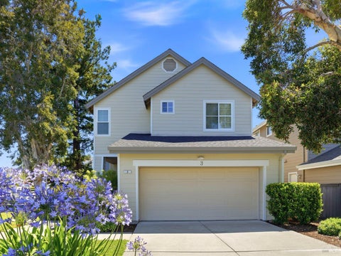 Photo of 3 Lagoon Court, San Rafael, CA 94903 (MLS # 326050957)