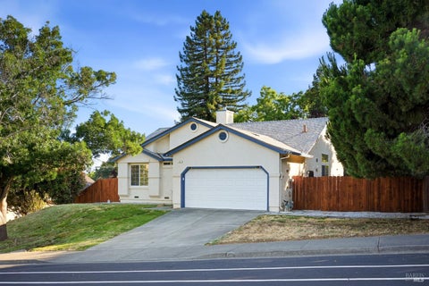 Photo of 121 Gisela Drive, American Canyon, CA 94503 (MLS # 326050919)