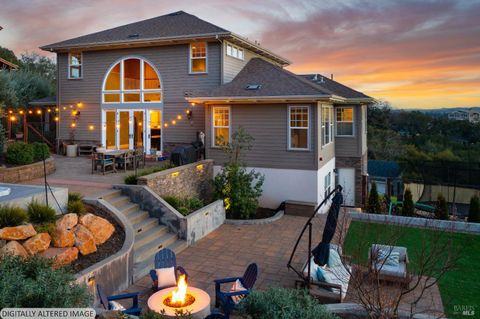 Photo of 235 Clear Ridge Drive, Healdsburg, CA 95448 (MLS # 326021527)