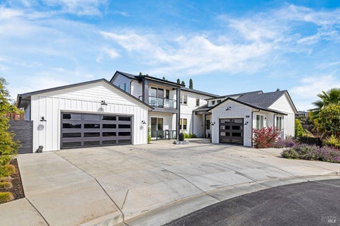 Photo of 3742 Sawgrass Place, Santa Rosa, CA 95403 (MLS # 326038691)