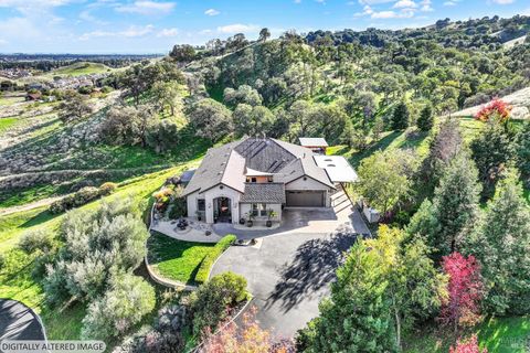 Photo of 4157 Shelly Lane, Vacaville, CA 95688 (MLS # 326023878)