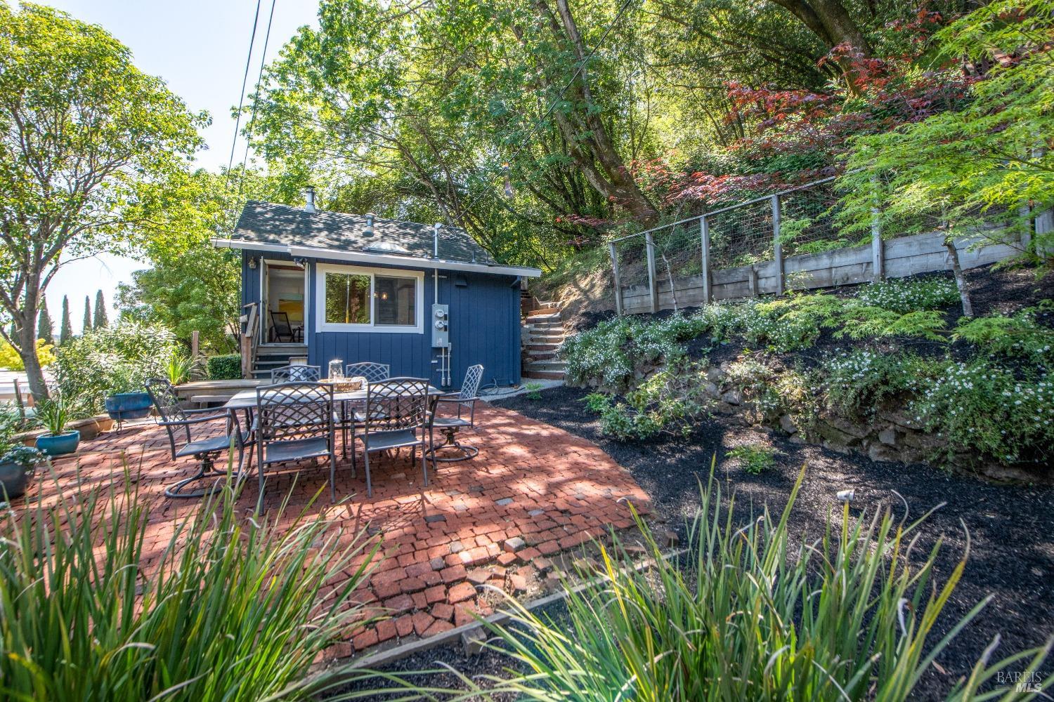 251 W End Avenue
