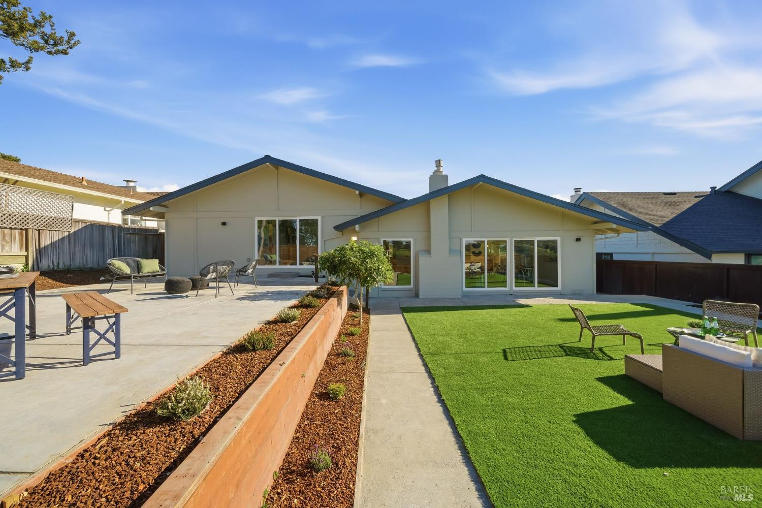 121 San Marino Drive