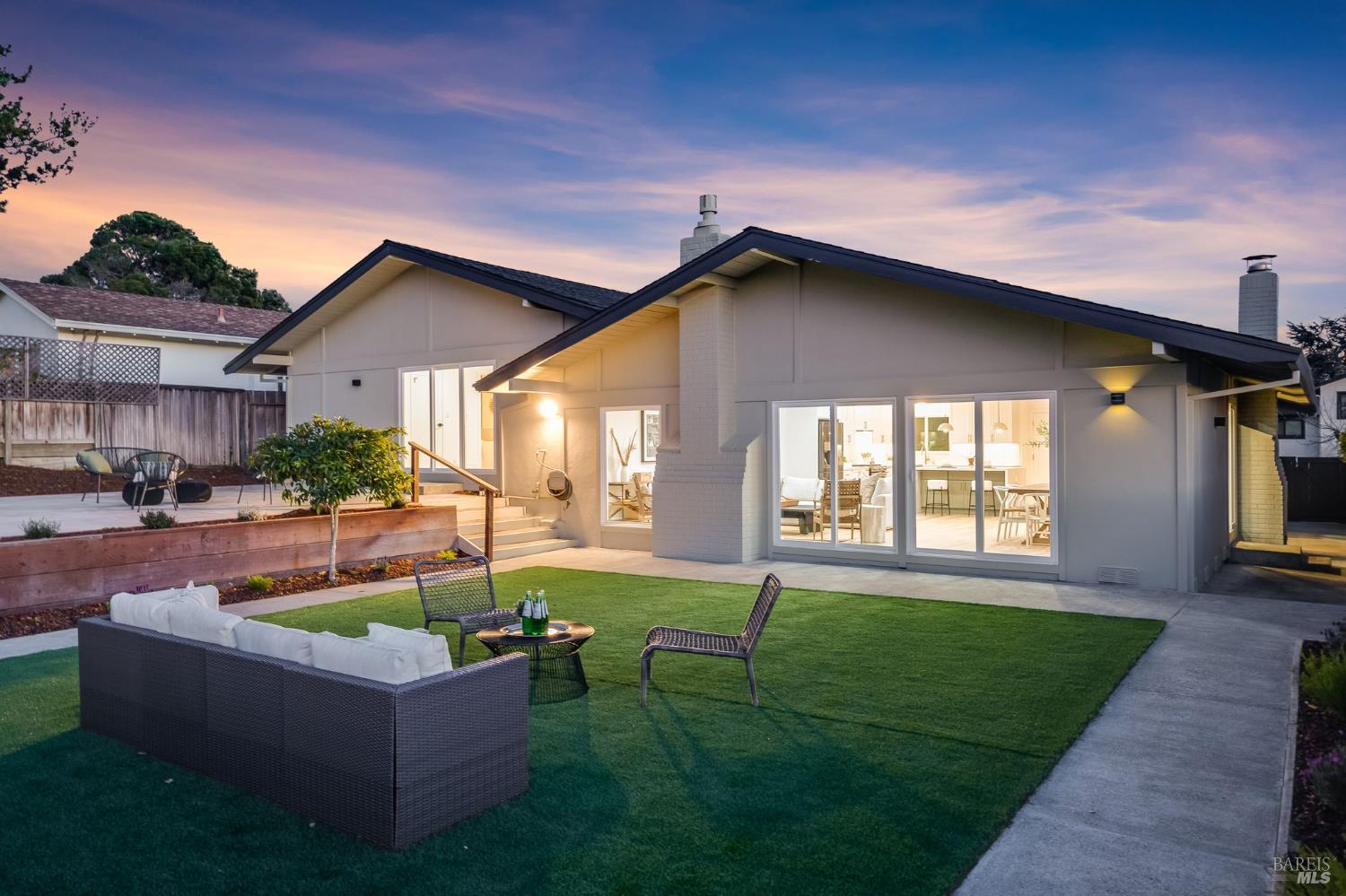121 San Marino Drive