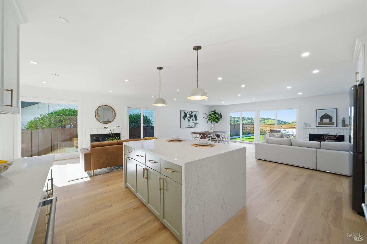 121 San Marino Drive