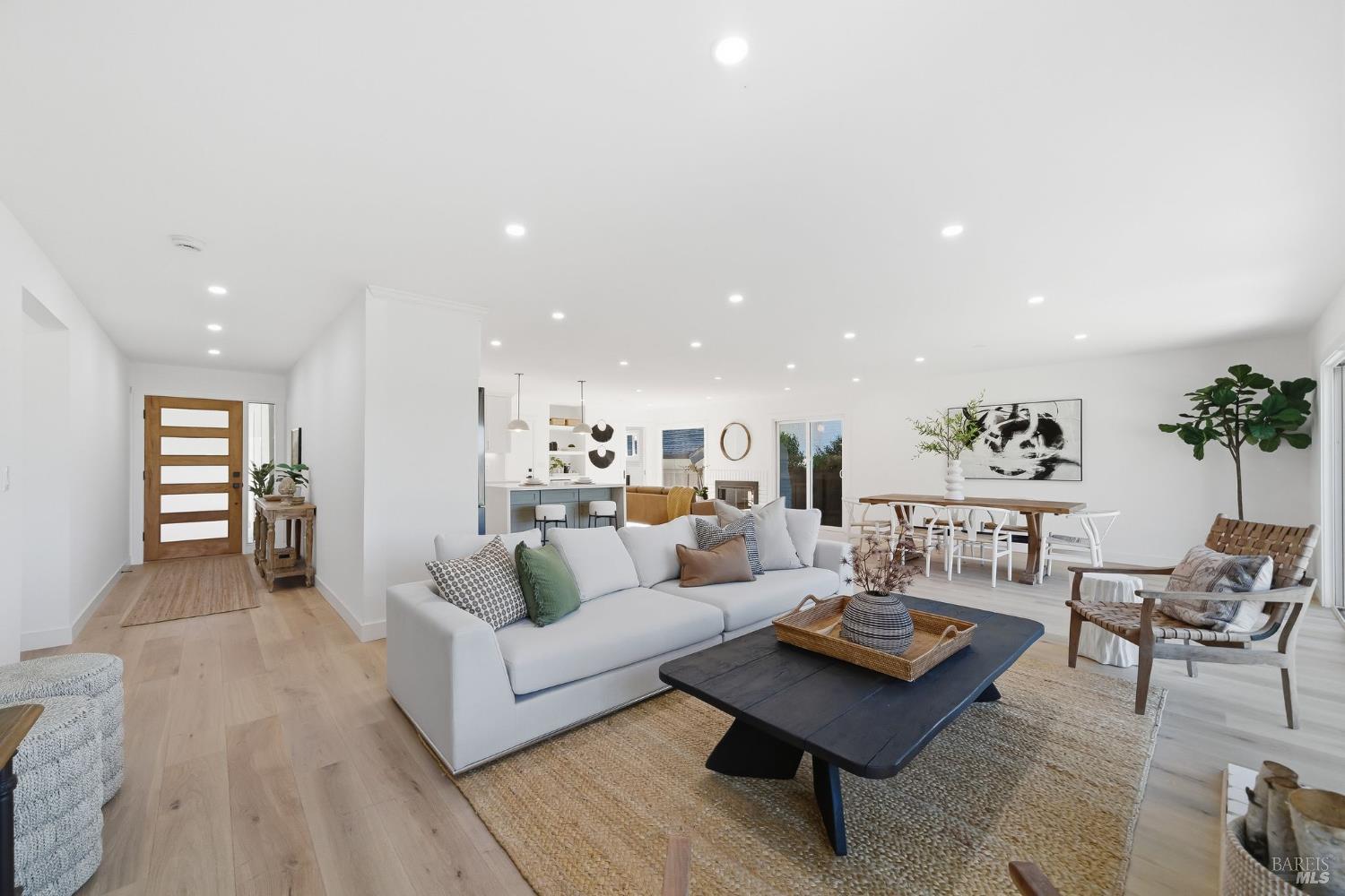 121 San Marino Drive