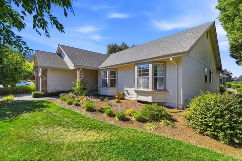 Photo of 8295 Oakmont Drive, Santa Rosa, CA 95409 (MLS # 326082139)