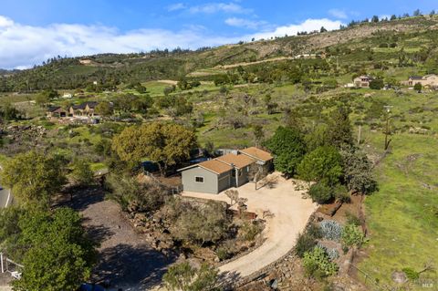 Photo of 807 Deer Park Road, Saint Helena, CA 94574 (MLS # 326016935)
