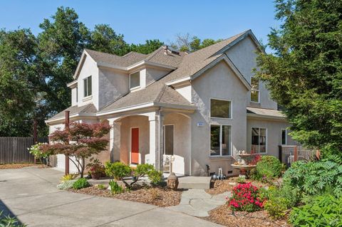 Photo of 814 Cobbler Lane, Petaluma, CA 94952 (MLS # 326034545)