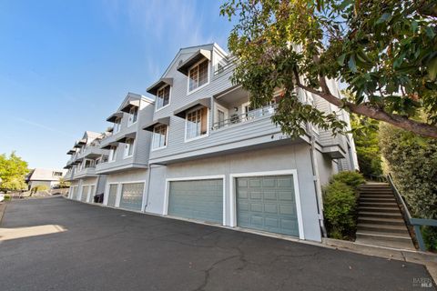 Photo of 4 Ash Avenue #15, Kentfield, CA 94904 (MLS # 326025704)
