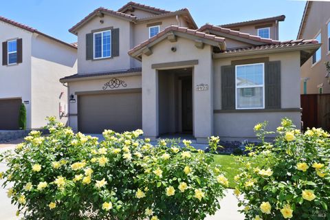 Photo of 1403 Clementine Lane, Fairfield, CA 94533 (MLS # 326029178)