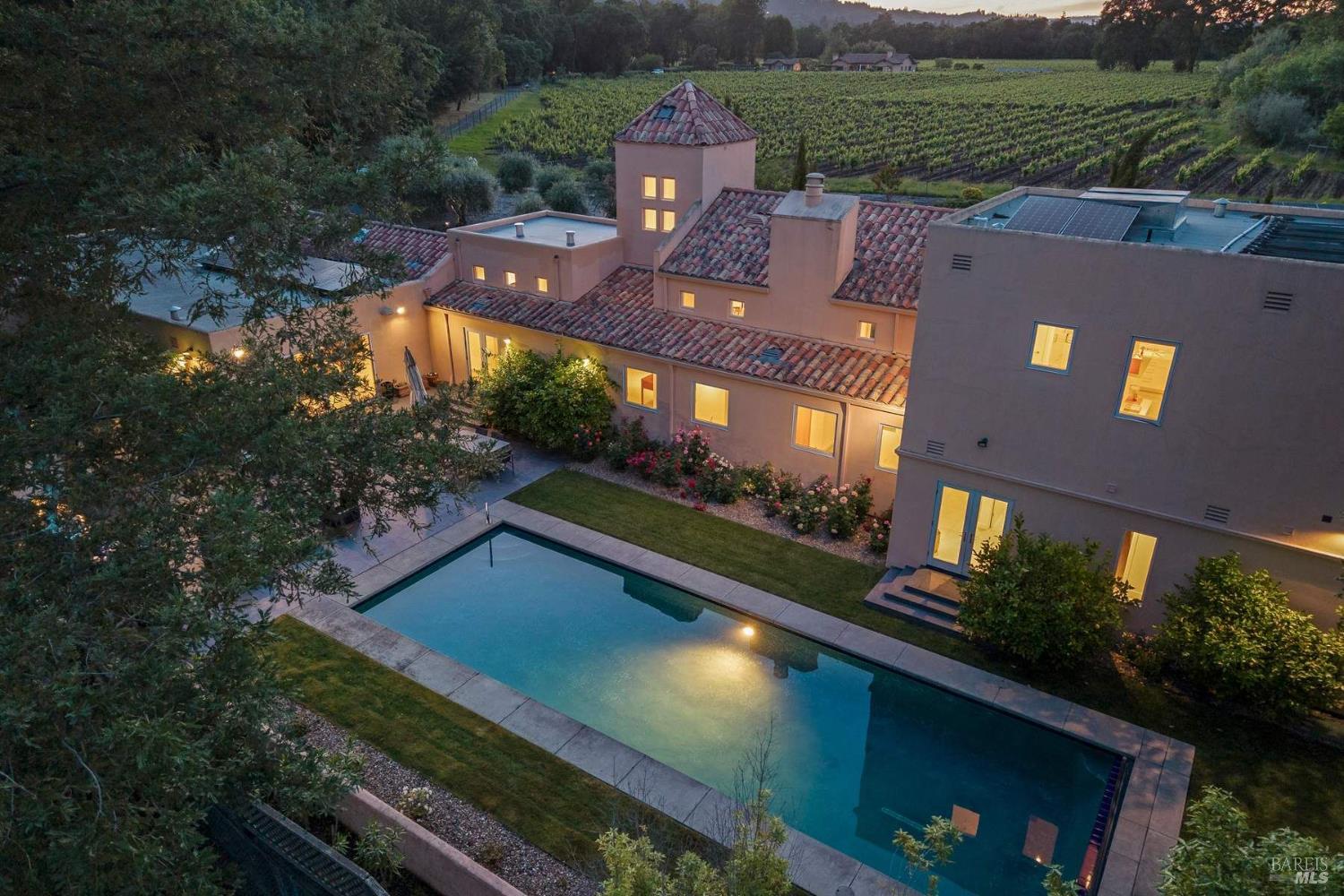 942 Country Club Lane
