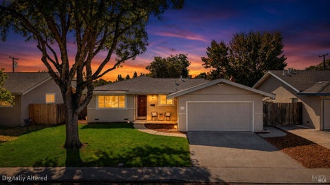 Photo of 249 Jasmine Street, Fairfield, CA 94533 (MLS # 326085701)