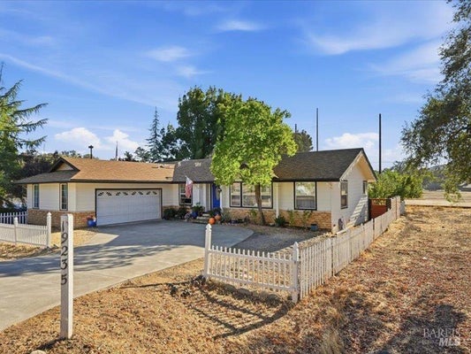 19235 HIDDEN VALLEY RD, HIDDEN VALLEY LAKE, CA 95467 - Image 6636ff0d0cc67fdbf69a813d59e5d91c/4040165530