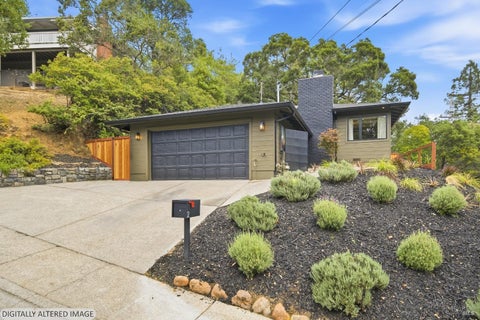 Photo of 2 Baytree Lane, San Anselmo, CA 94960 (MLS # 326075940)