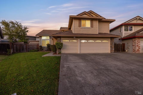 Photo of 7305 Roxanne Lane, Rohnert Park, CA 94928 (MLS # 326081593)
