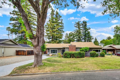 Photo of 3086 Hermosa Drive, Napa, CA 94558 (MLS # 326072922)