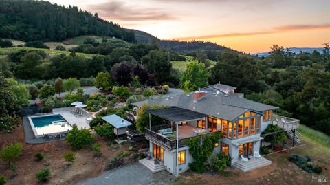 Photo of 6355 Mountain View Ranch Road, Healdsburg, CA 95448 (MLS # 326035397)