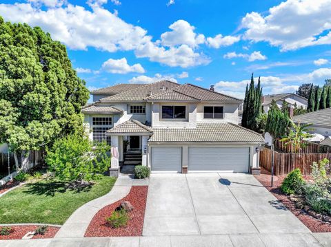 Photo of 113 Deerglen Circle, Vacaville, CA 95687 (MLS # 326020200)