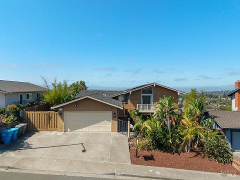 Photo of 335 Skyline Drive, Vallejo, CA 94591 (MLS # 326068296)