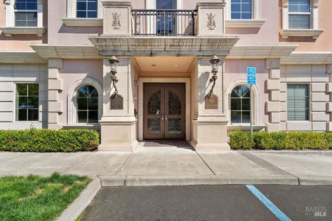 Photo of 1118 Waltz Court, Vallejo, CA 94591 (MLS # 326072346)