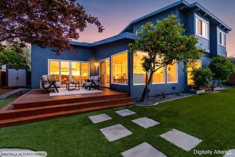 Photo of 17 Channel Drive, Corte Madera, CA 94925 (MLS # 326026561)