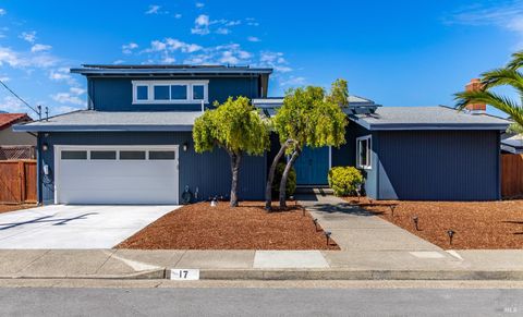 Photo of 17 Channel Drive, Corte Madera, CA 94925 (MLS # 326026561)