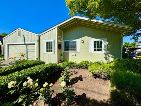 Photo of 159 S Seymour Street, Napa, CA 94559 (MLS # 326029031)