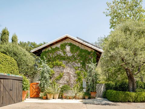 Photo of 1015 Geysers Road, Cloverdale, CA 95425 (MLS # 326035696)