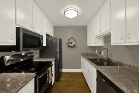 Photo of 548 Arcadia Drive, Vacaville, CA 95687 (MLS # 326026653)