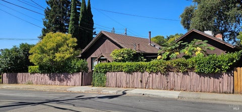 Photo of 523 Center Street, Healdsburg, CA 95448 (MLS # 326001334)