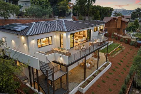 Photo of 217 Cleveland Avenue, Mill Valley, CA 94941 (MLS # 326064349)