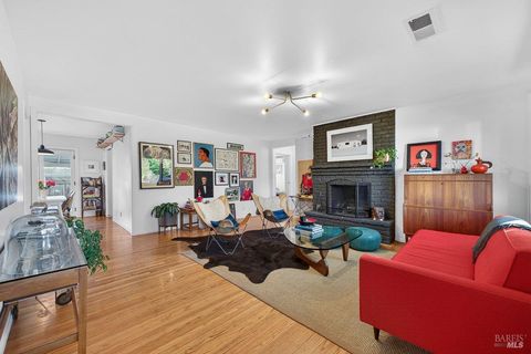 Photo of 820 Cecelia Drive, Glen Ellen, CA 95442 (MLS # 326026268)