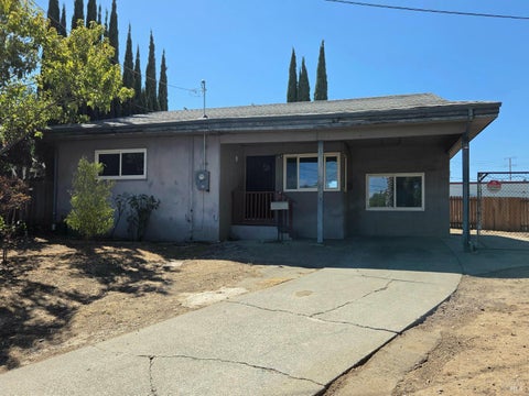 Photo of 2124 Beard Court, Vacaville, CA 95688 (MLS # 326075936)