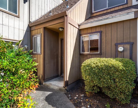 Photo of 1990 Knolls Drive, Santa Rosa, CA 95405 (MLS # 326085558)